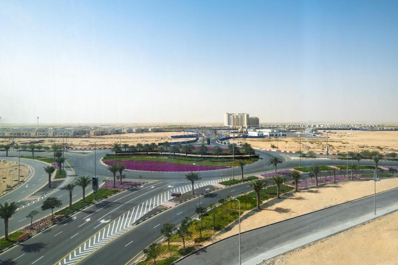 迪拜阿勒马克图姆机场假日酒店 外观 照片