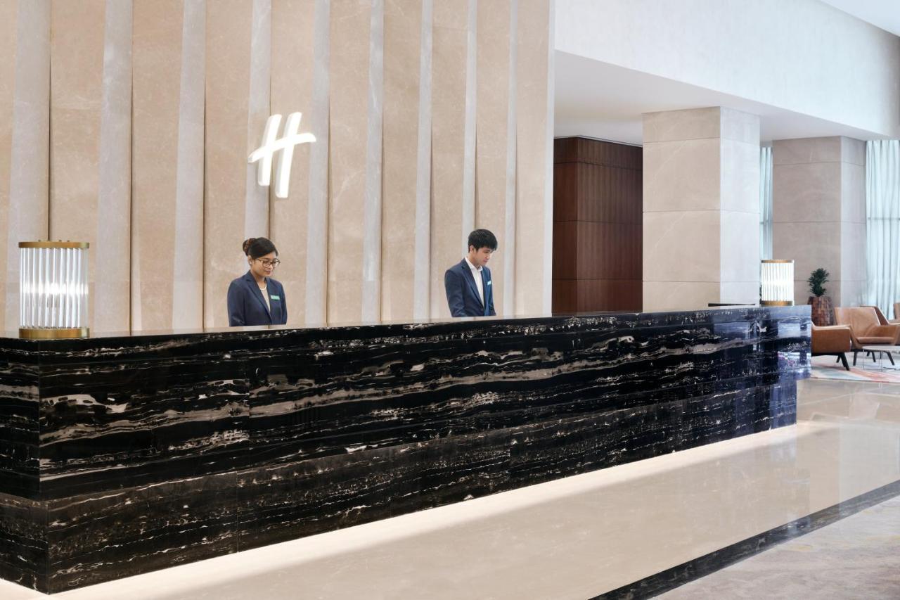 迪拜阿勒马克图姆机场假日酒店 外观 照片